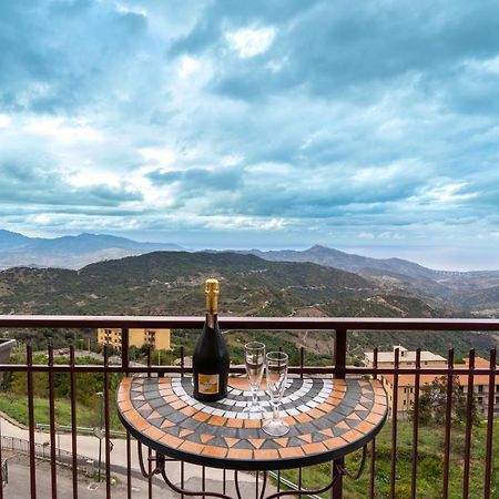 Casa Vacanze Dell'Angelo San Mauro Castelverde Екстер'єр фото