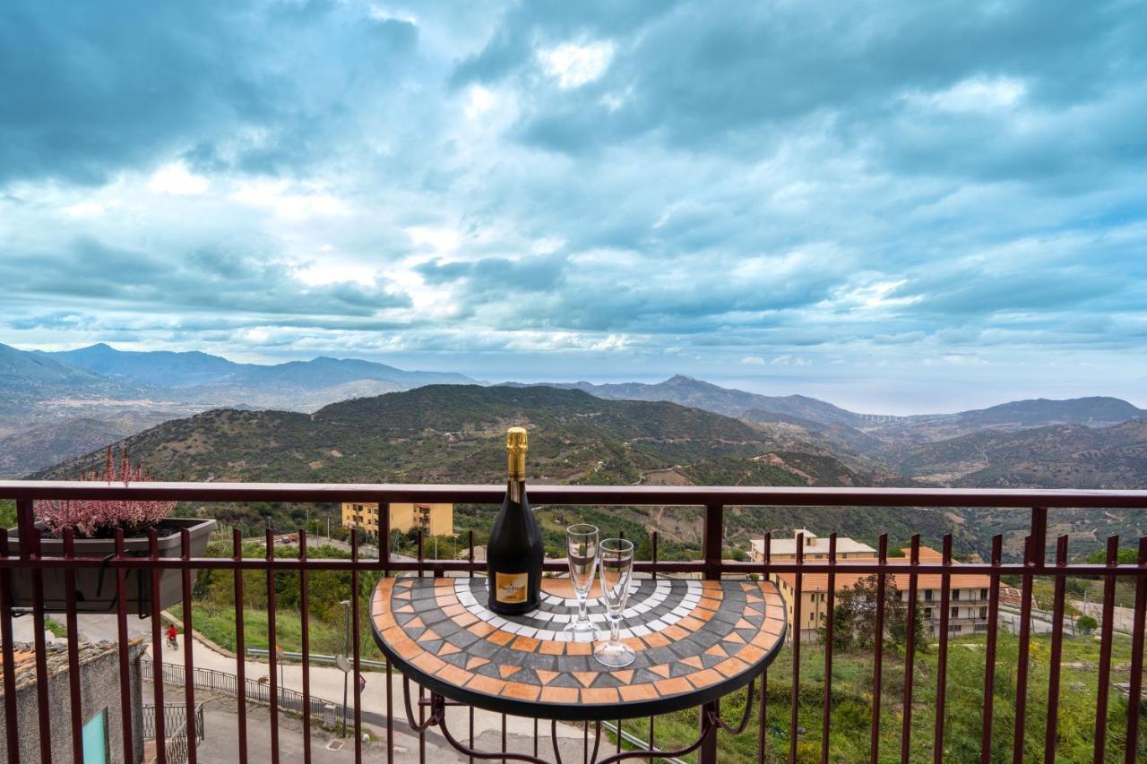 Casa Vacanze Dell'Angelo San Mauro Castelverde Екстер'єр фото