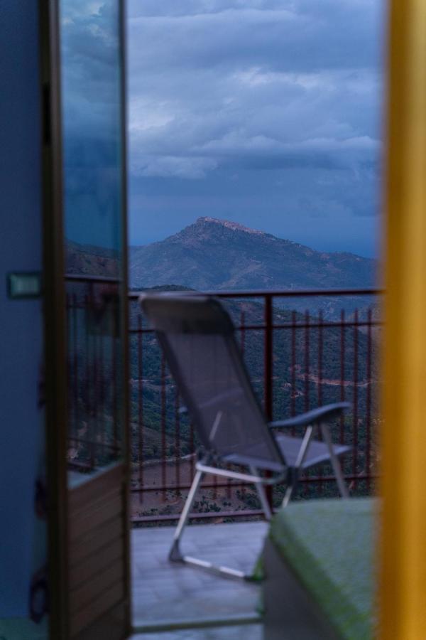 Casa Vacanze Dell'Angelo San Mauro Castelverde Екстер'єр фото